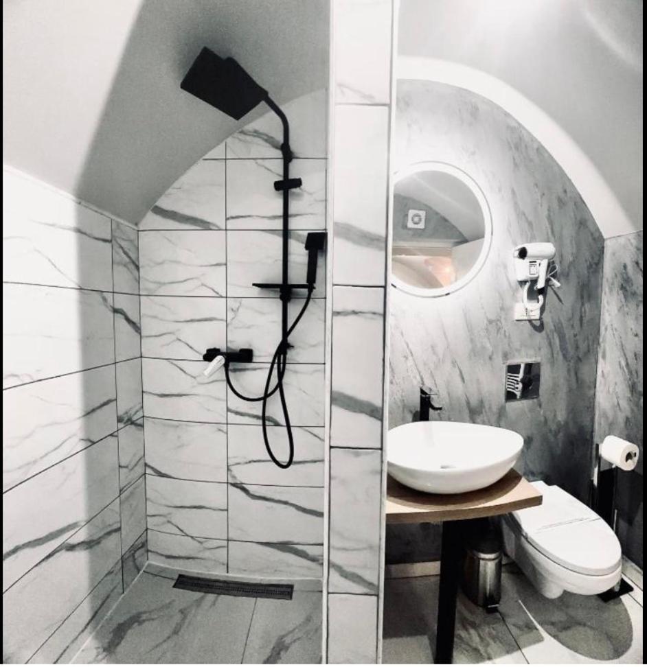 Stay Inn Central Brasov Apartments Экстерьер фото